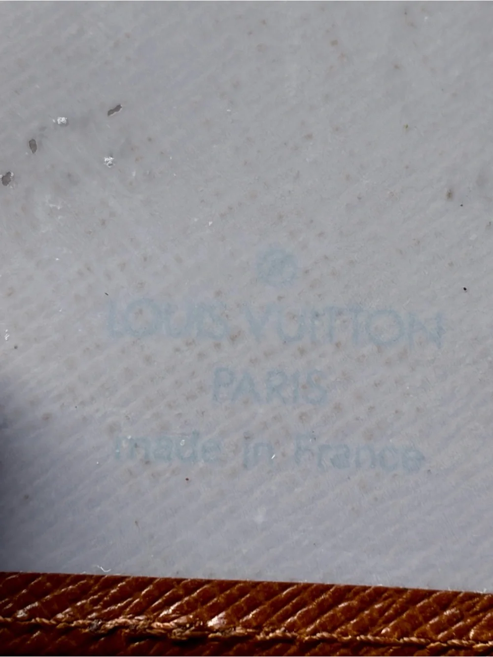 Louis Vuitton Taiga Leather ID Card Wallet Auth 1997 France Date Code Unisex